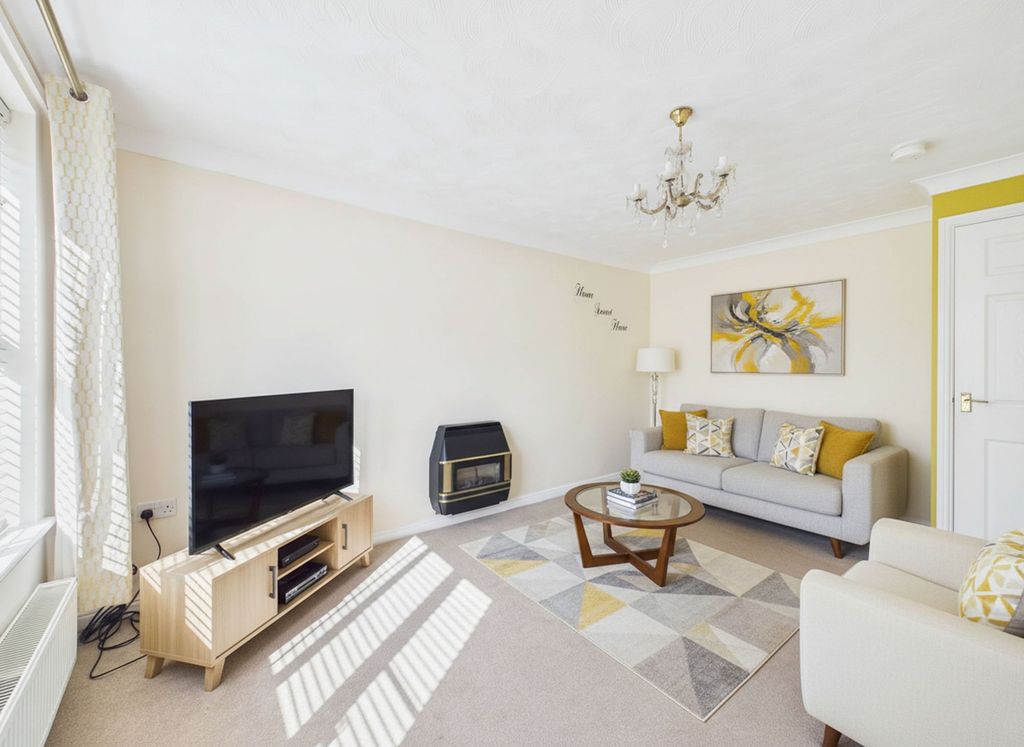 Property photo 2 of 23 Lounge (Virtually Furnished)