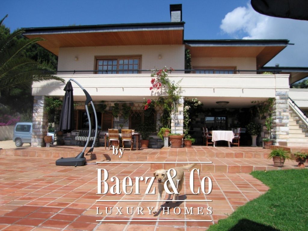 Property photo 2 of 35