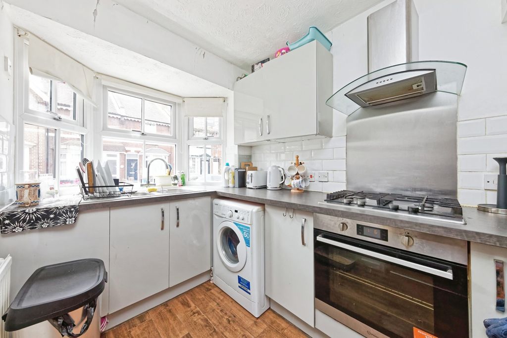 Property photo 2 of 16 Photo