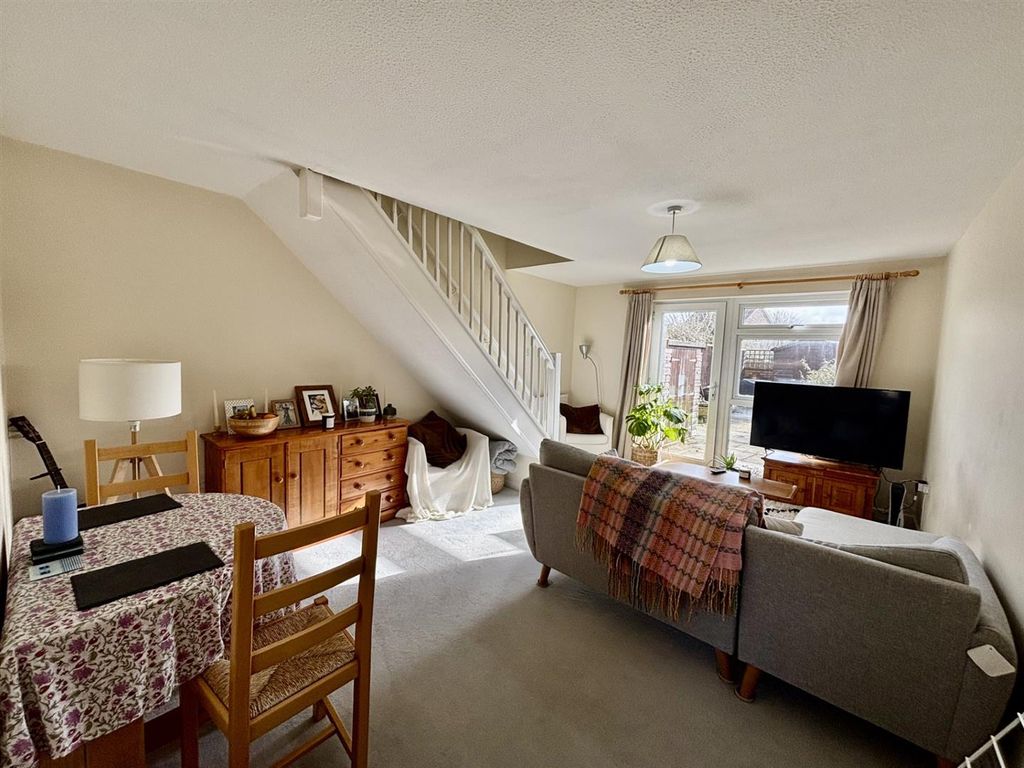 Property photo 3 of 10 Living Room.Jpg