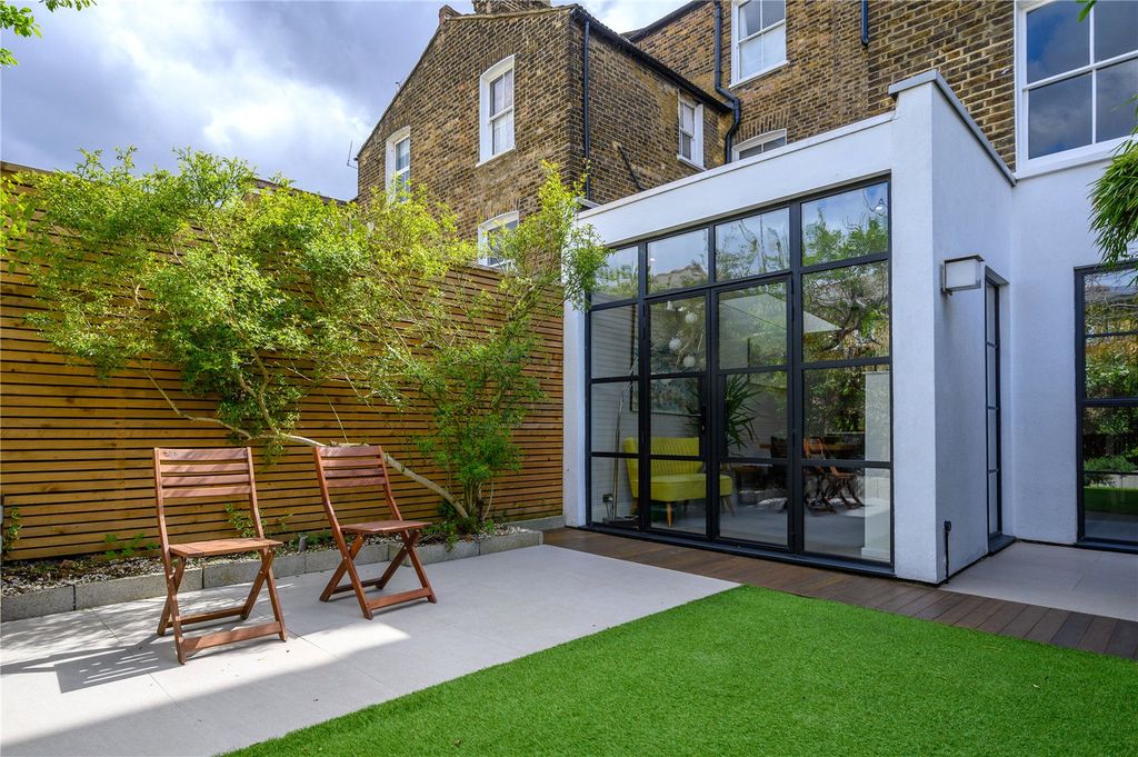 Property photo 1 of 20 Rear Garden