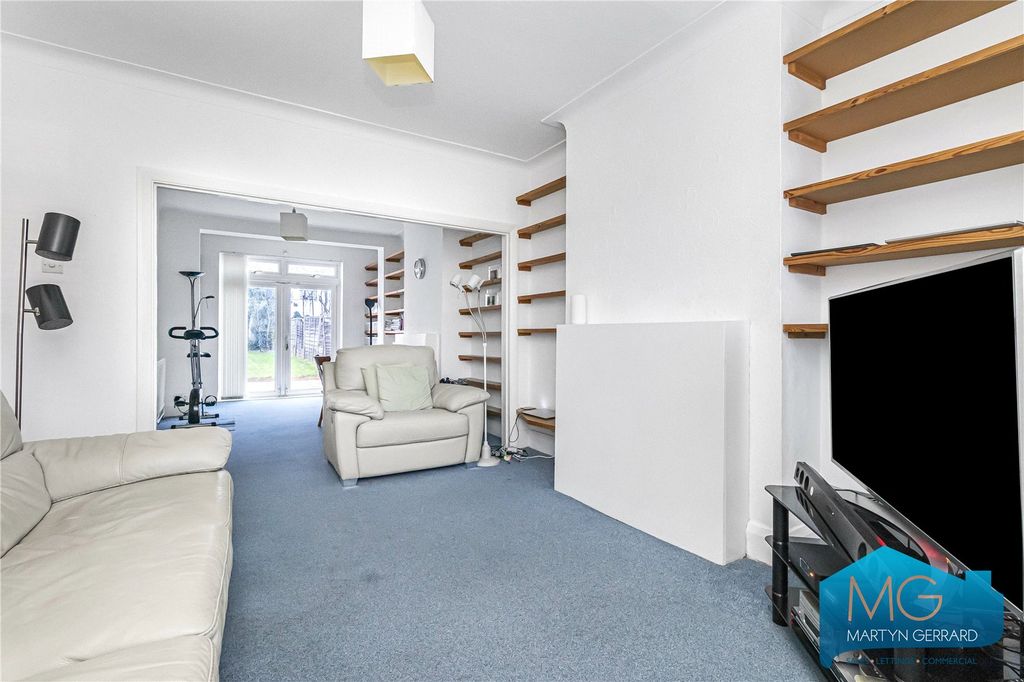 Property photo 3 of 16 Picture No. 13
