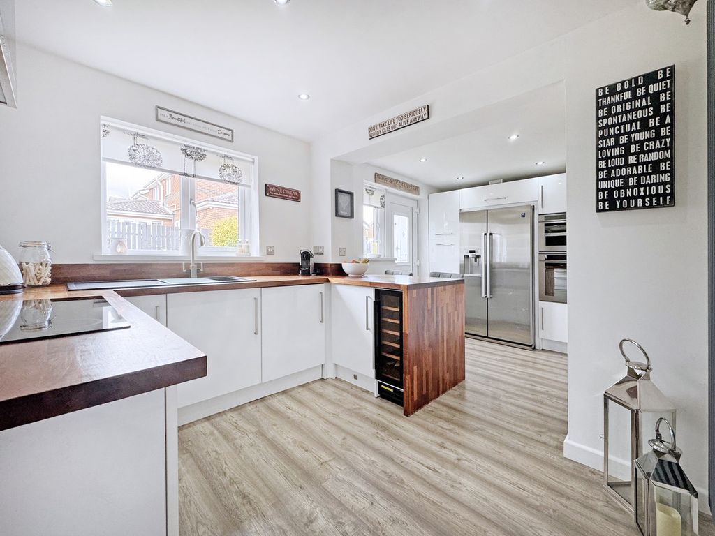 Property photo 2 of 34