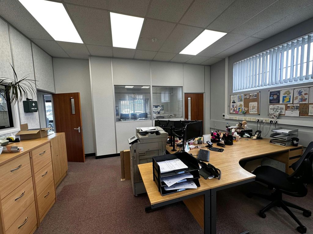 Property photo 3 of 12 P5.Jpg