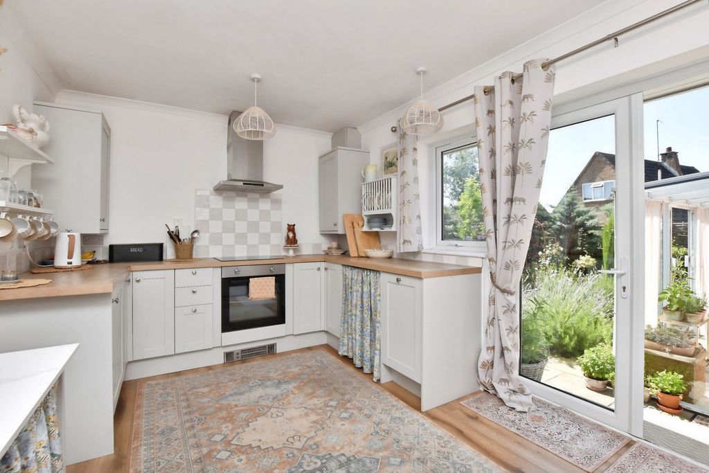 Property photo 2 of 21 Pbox-Img.Jpg