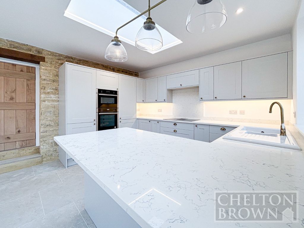 Property photo 2 of 70 Kitchen/Diner