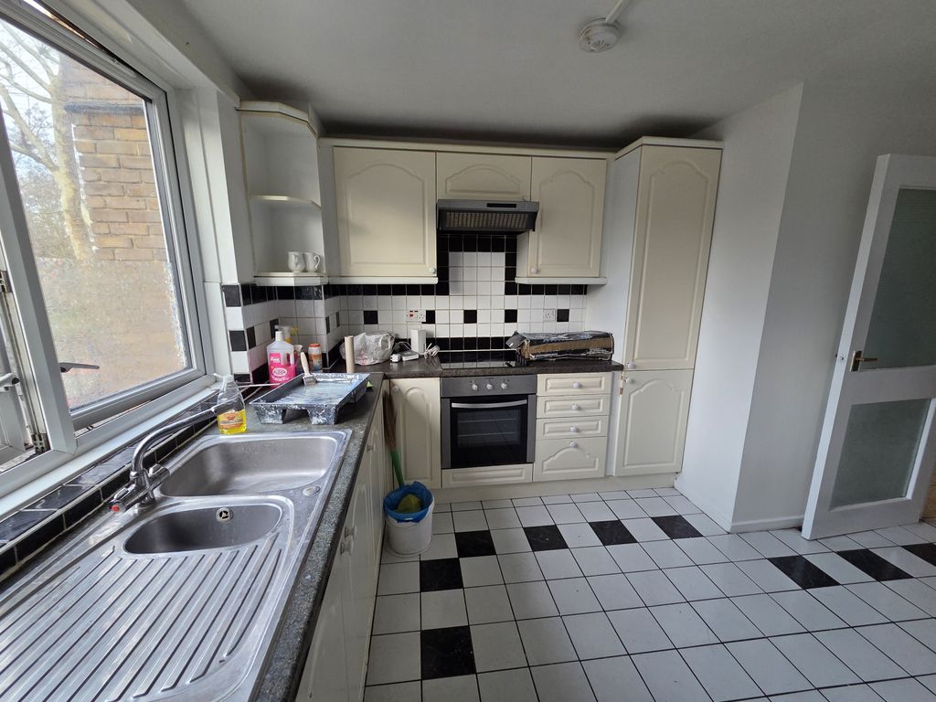 Property photo 2 of 12 Gallery