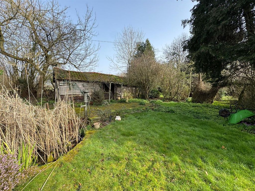 Property photo 2 of 16 Exterior 2.Jpeg