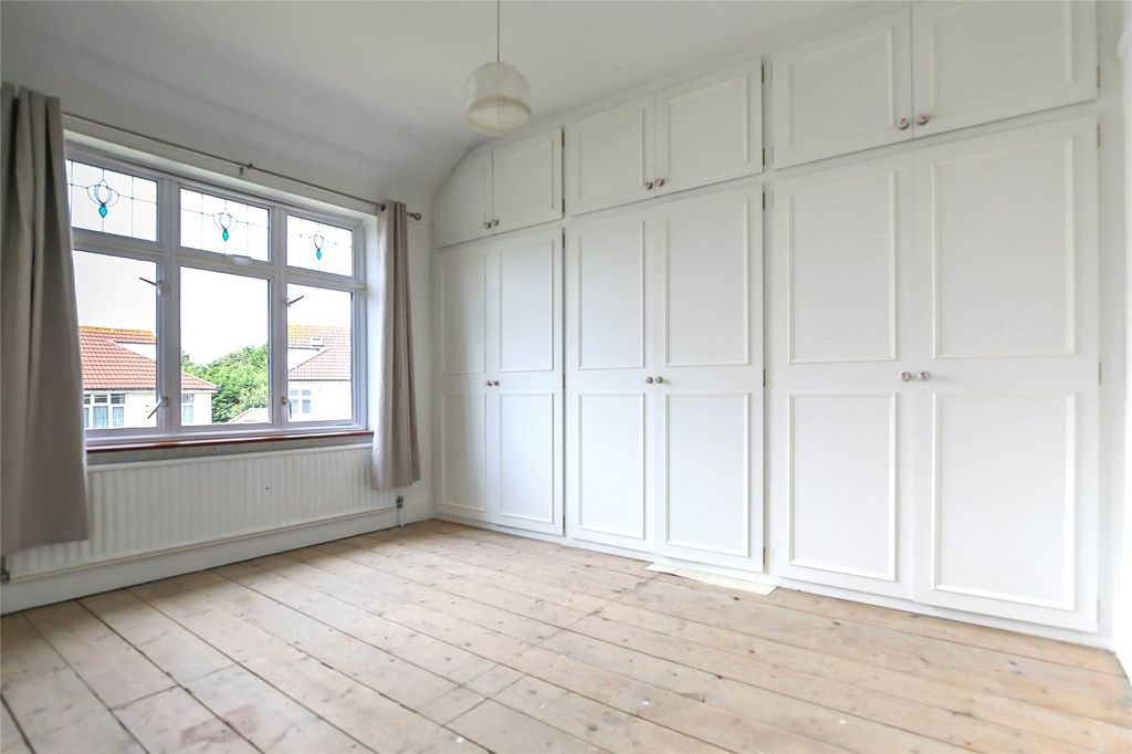Property photo 3 of 12 Picture No. 10