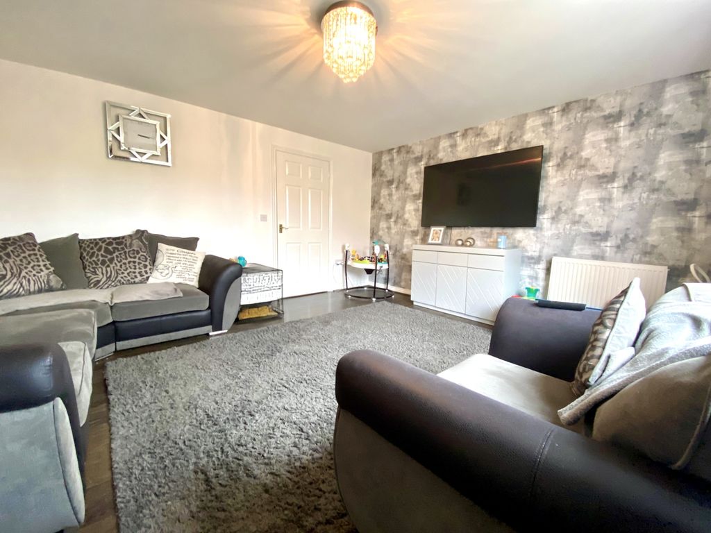 Property photo 3 of 13 E63674F3-5731-4789-901E-9A2B9Ab0E826