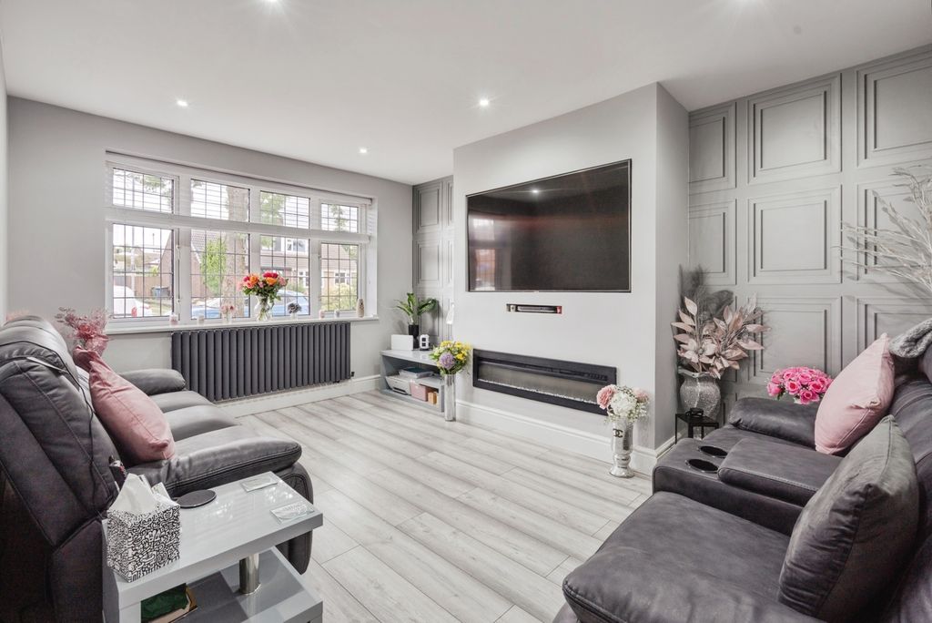 Property photo 2 of 14 Pbox-Img.Jpg