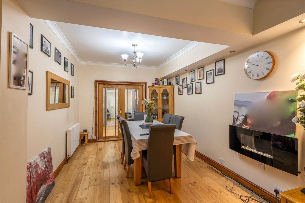 Property photo 2 of 35 Picture No. 29