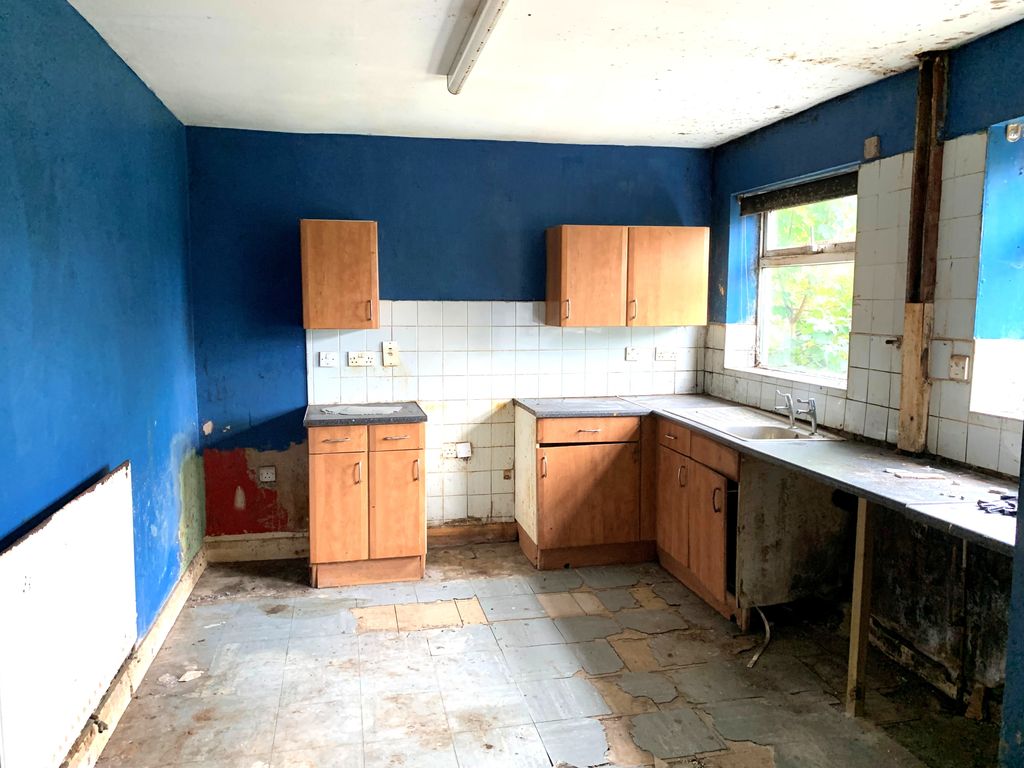 Property photo 3 of 8 266