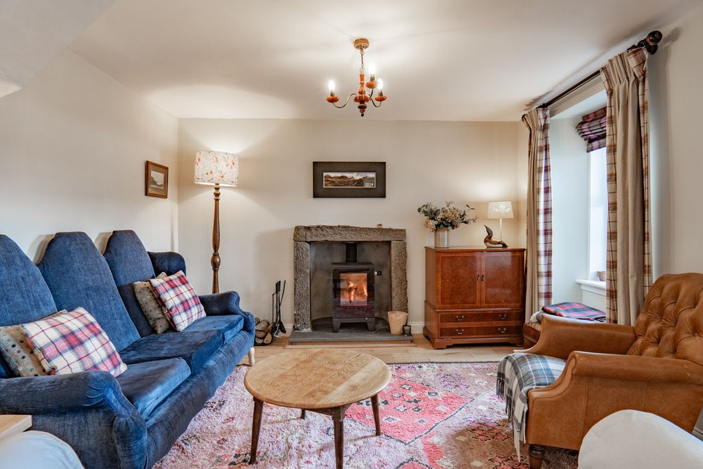 Property photo 2 of 48