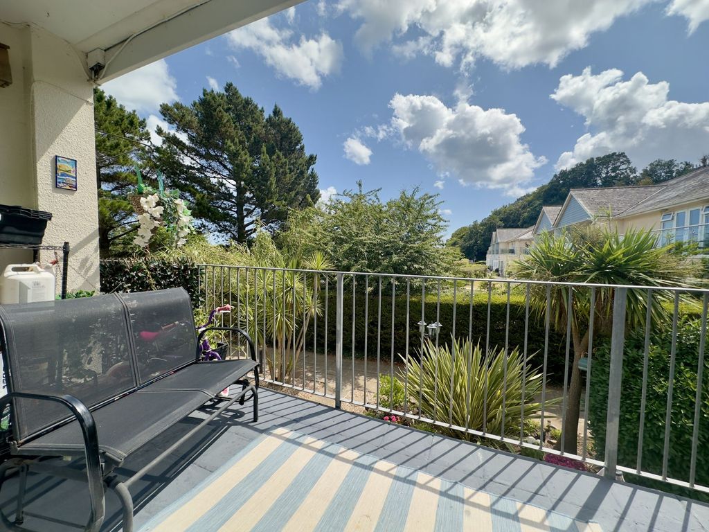Property photo 2 of 11 Photo 1