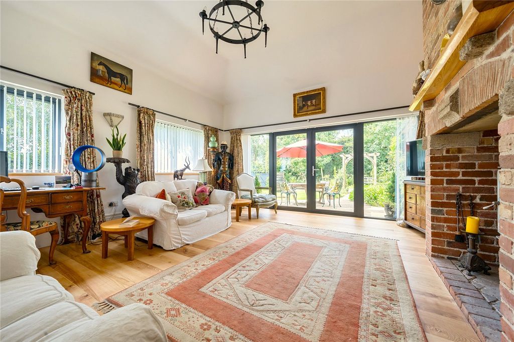 Property photo 3 of 22 Picture No. 10