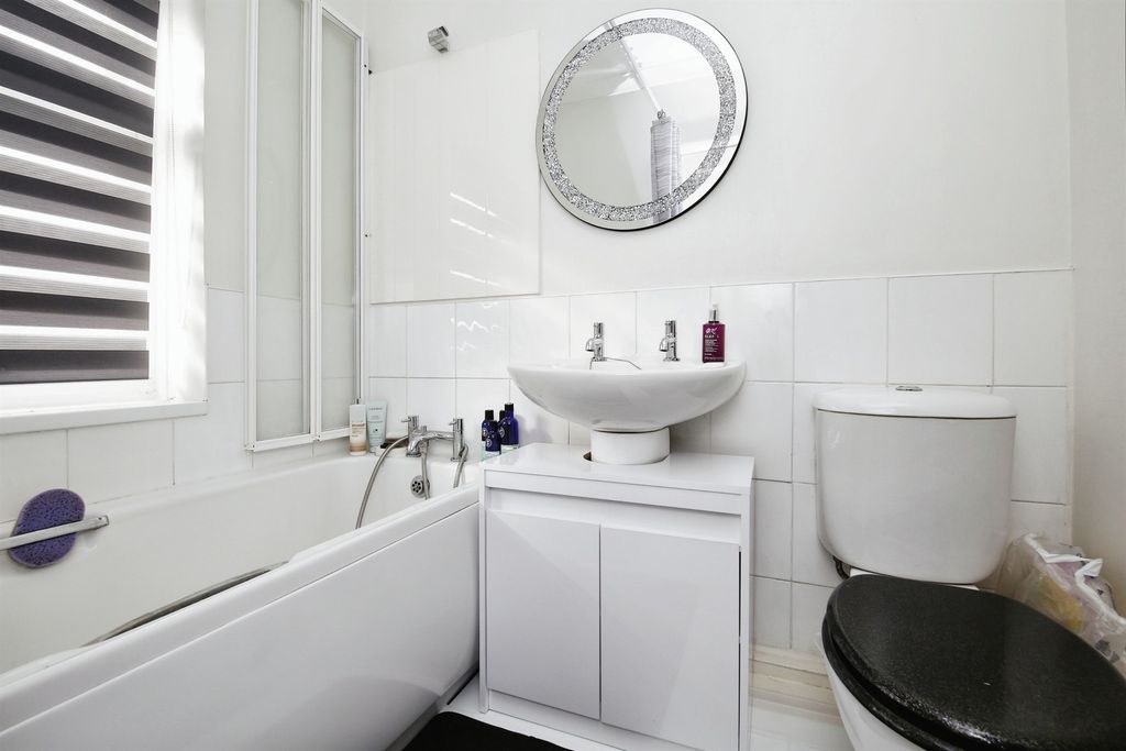 Property photo 2 of 4