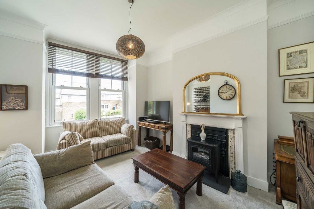 Property photo 2 of 9