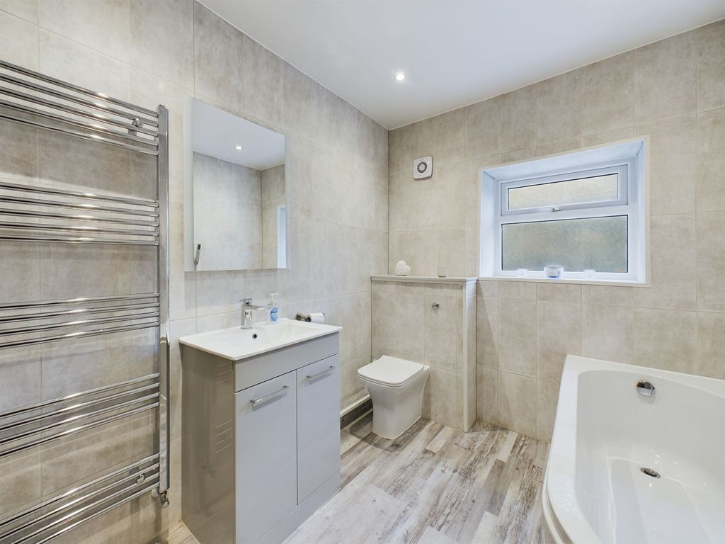Property photo 3 of 26