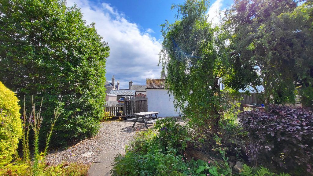 Property photo 3 of 23