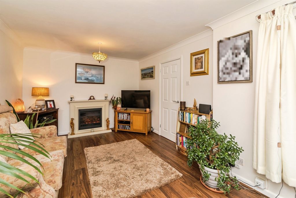 Property photo 3 of 20