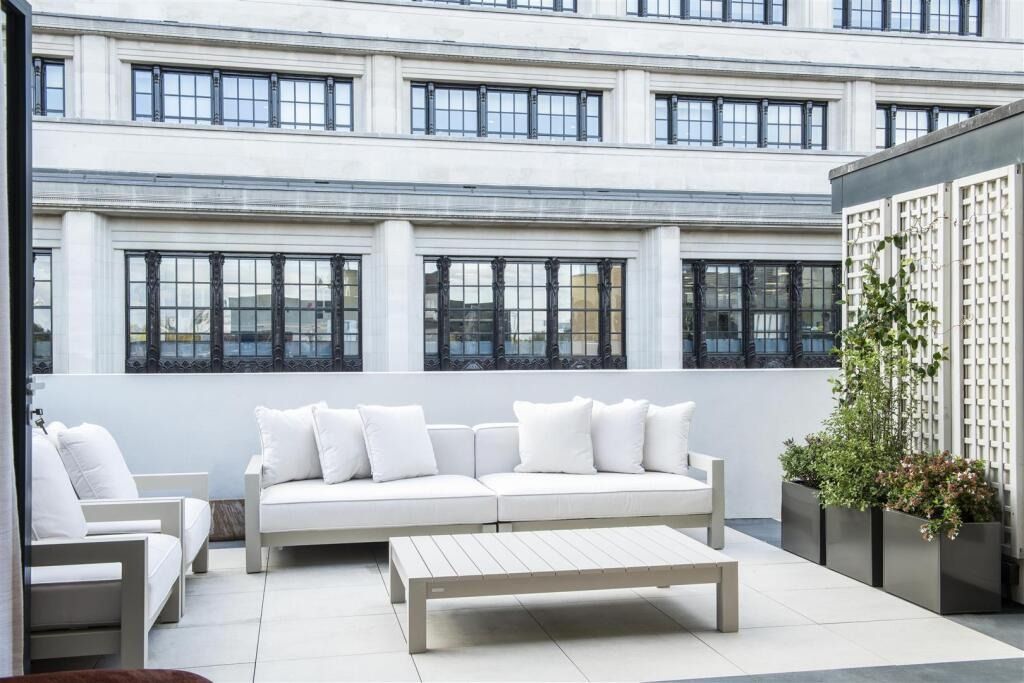 Property photo 3 of 19 4889123