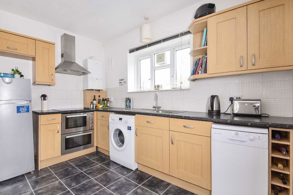 Property photo 1 of 5