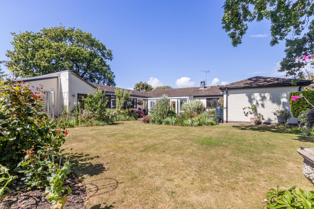 Property photo 3 of 27