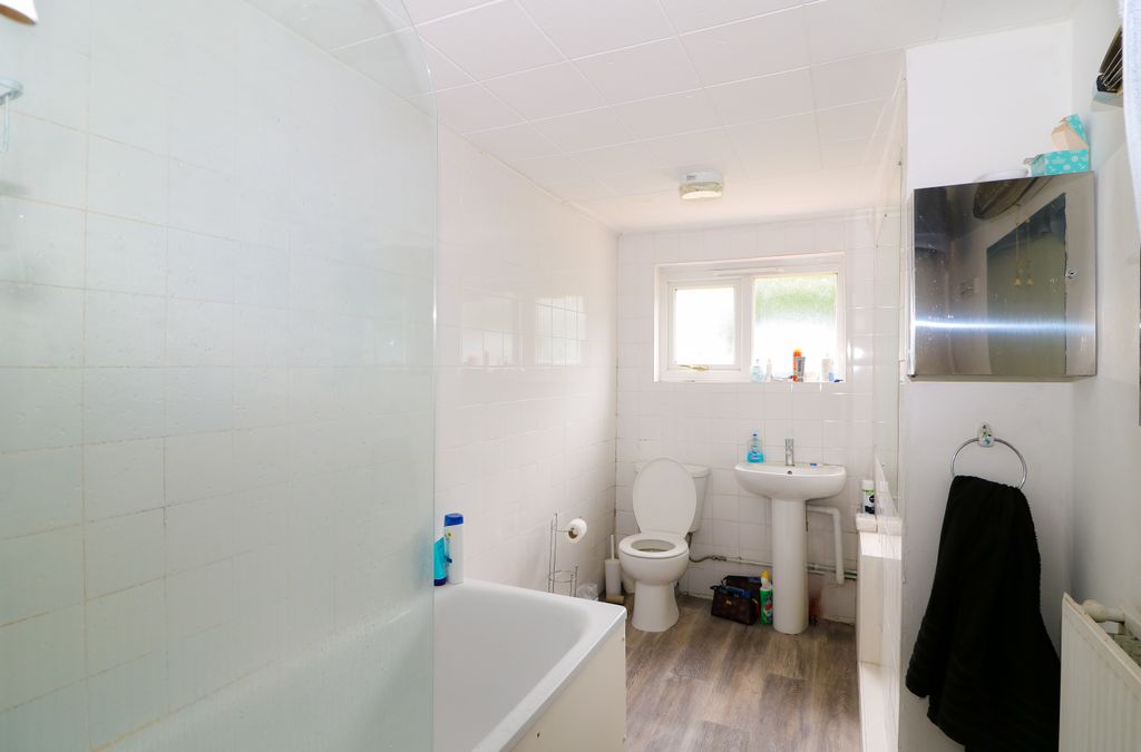 Property photo 3 of 3