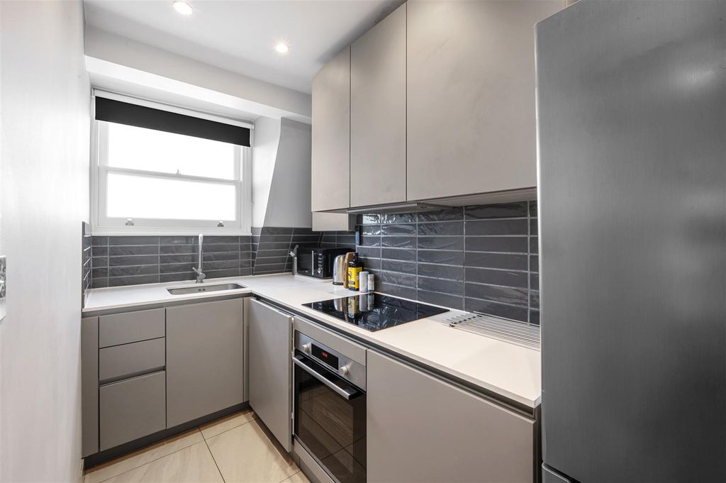 Property photo 2 of 9 Beverley Road 6C (9 From 13)-3.Jpg