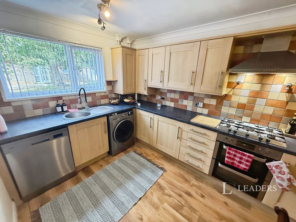 Property photo 3 of 18 3