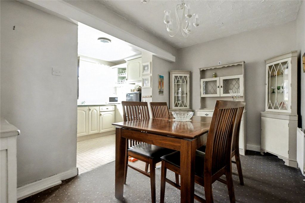 Property photo 3 of 17 Picture No. 29