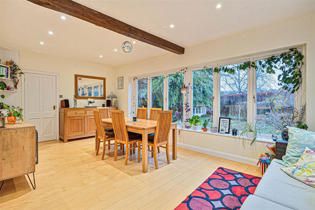 Property photo 3 of 20 1388339-26-693Bf549Ef6A4-Arw-1.Jpg