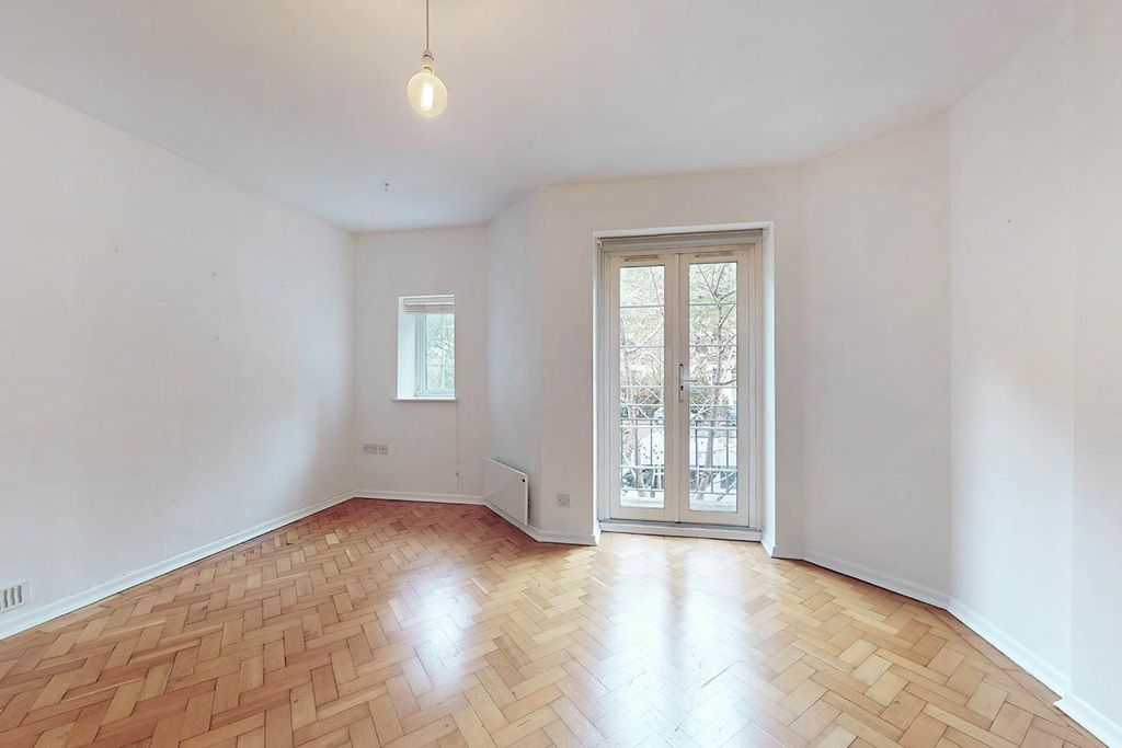 Property photo 2 of 12 W02.Jpg