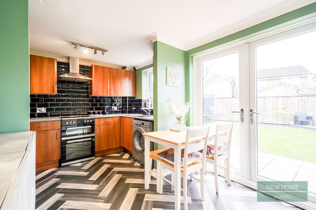 Property photo 2 of 16 Photo 3