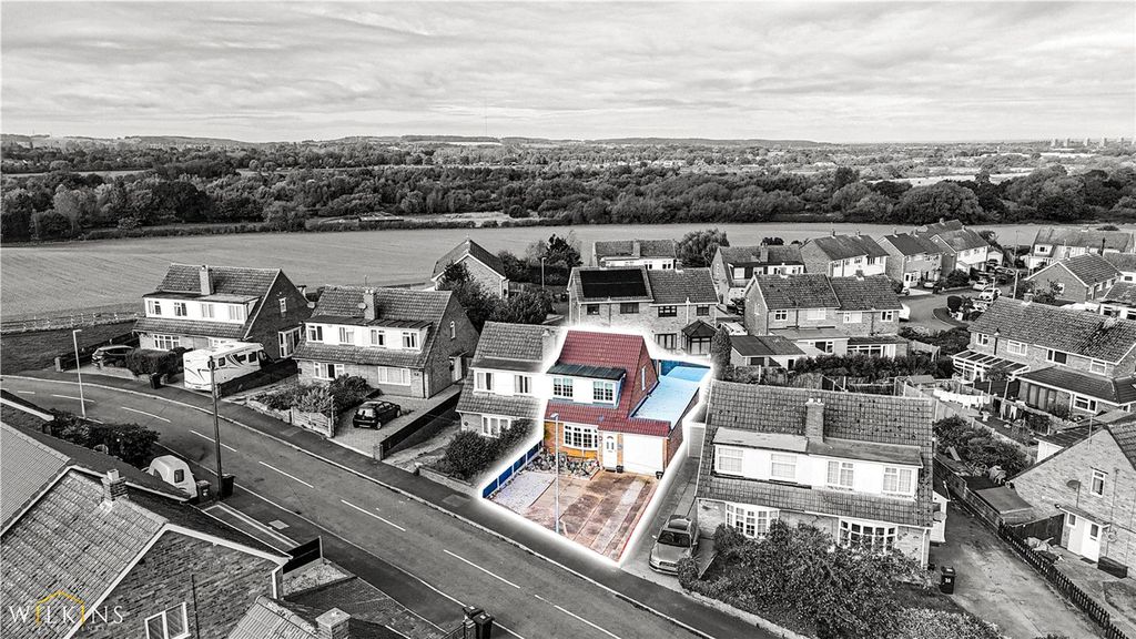 Property photo 2 of 27 Picture No. 39