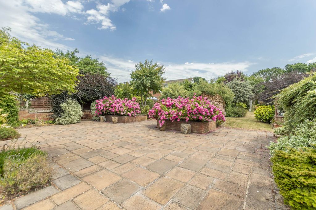 Property photo 2 of 15