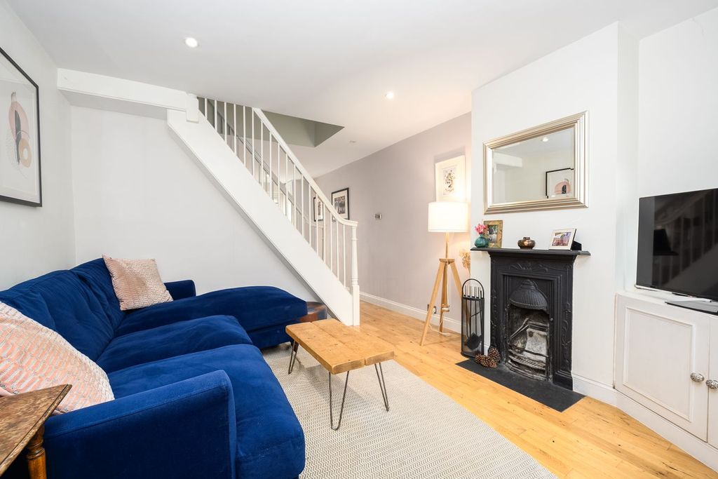 Property photo 2 of 12