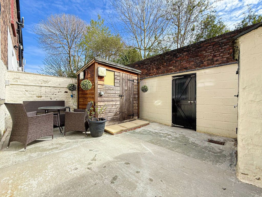 Property photo 3 of 14