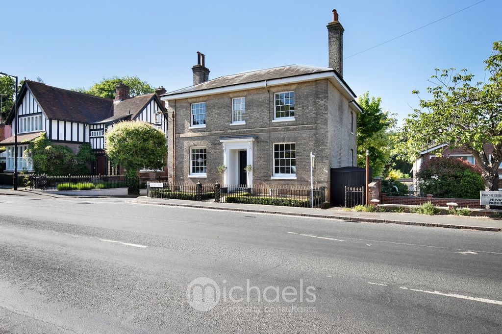 Property photo 1 of 61