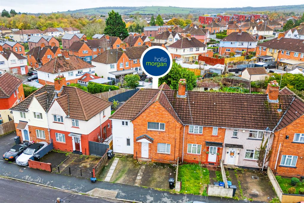 Property photo 1 of 32 194, Ilminster Avenue Bristol, Bs4 1By | Hollis Mo