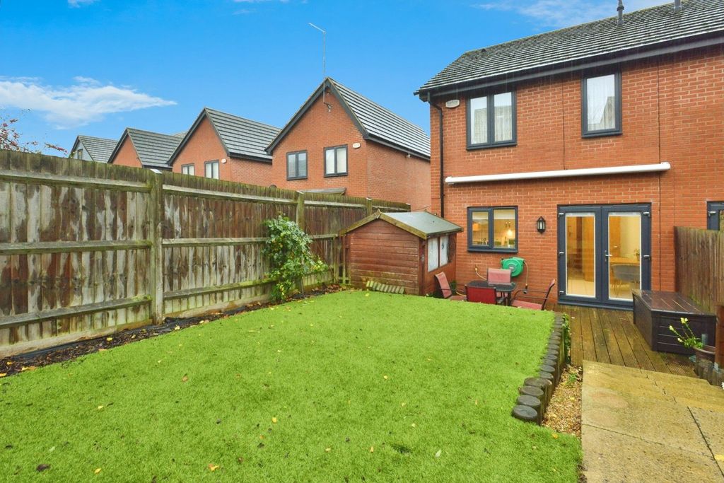 Property photo 2 of 17 Photo