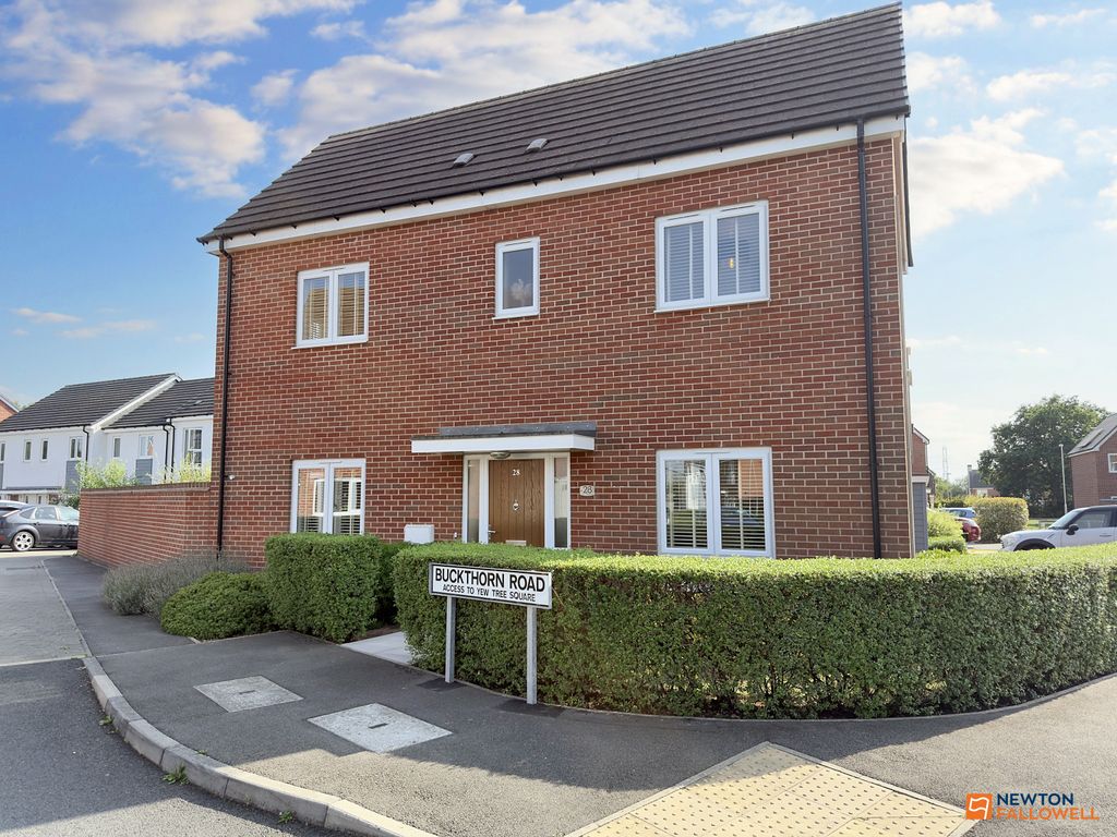 Property photo 1 of 32