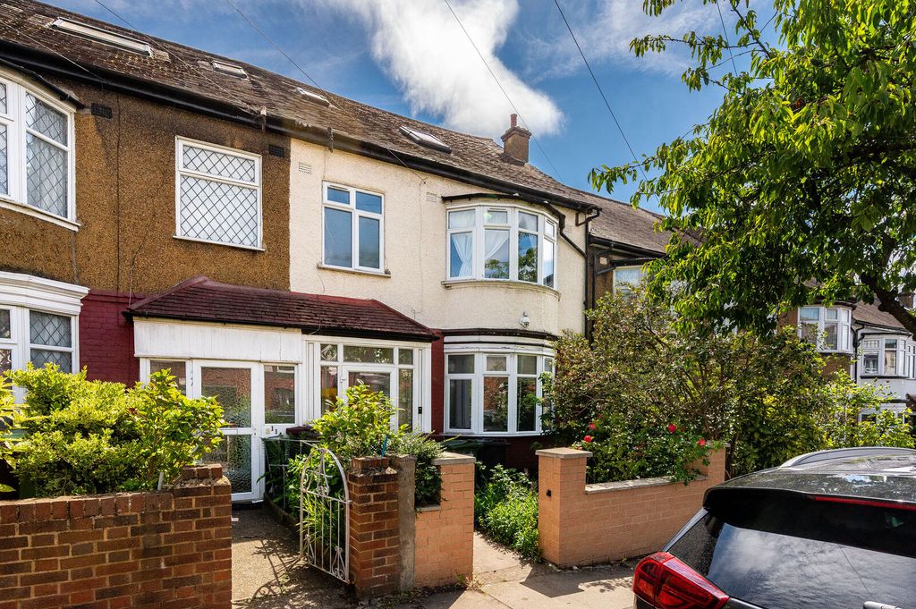 Property photo 1 of 18