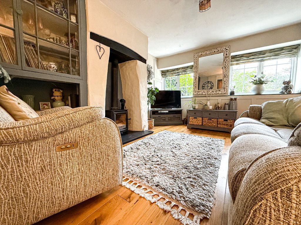 Property photo 3 of 21 4573928