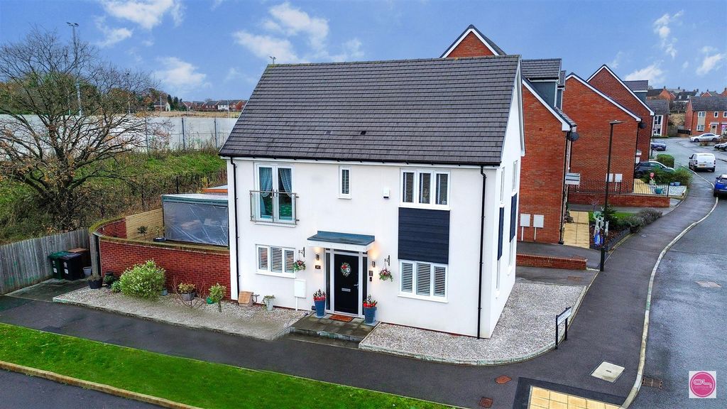 Property photo 1 of 35 Drift Road, Castle Gresley (3).Jpg