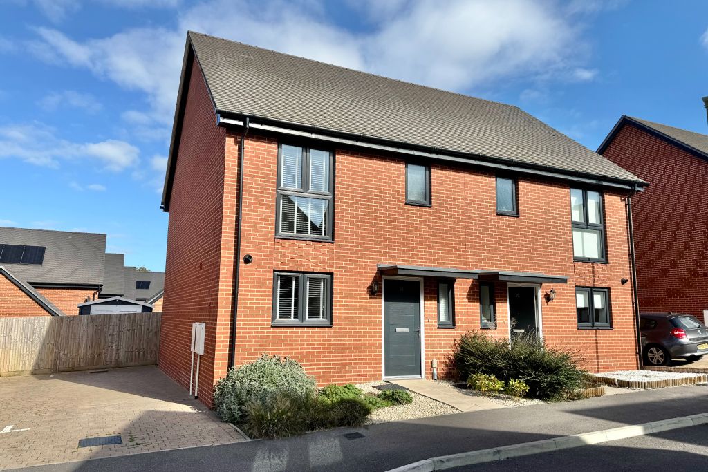 Property photo 1 of 17 Front