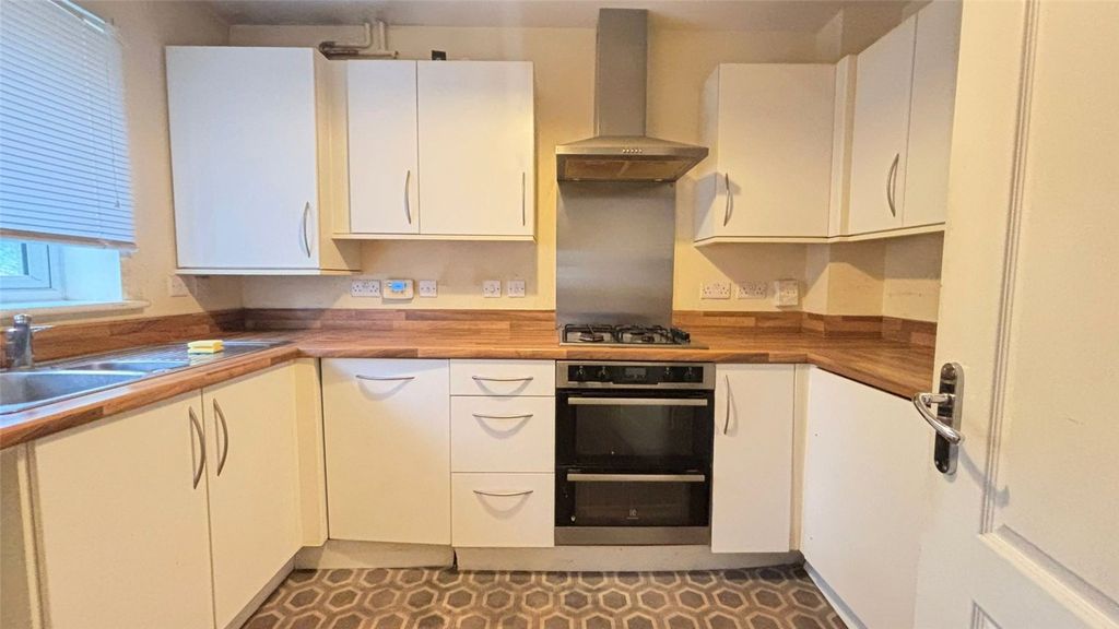 Property photo 2 of 9 Picture No. 20