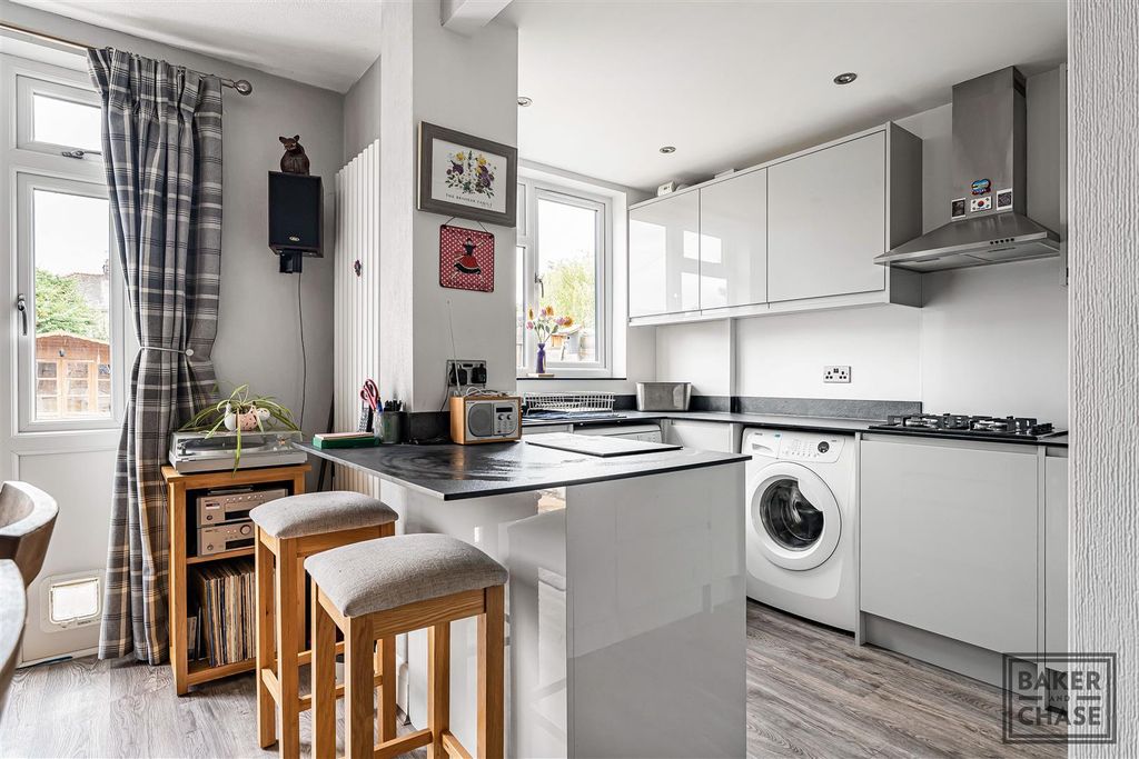 Property photo 3 of 29 Kitchen/Dining Room (Open-Plan)