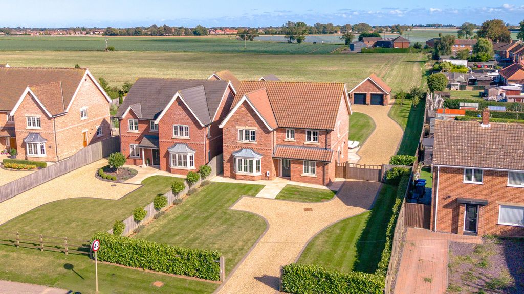 Property photo 1 of 40